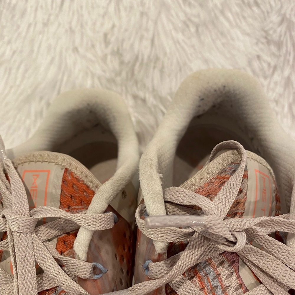 Nike Metcon 6 in Desert Sand Summit White Women’s Size 8 - Picture 9 of 11